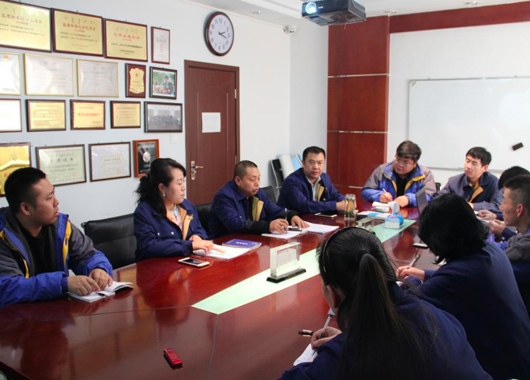 內蒙古萬(wàn)和工程項目管理有限責任公司召開(kāi) 2019 年度《監理現場(chǎng)履職服務(wù)標準》改版研討會(huì )