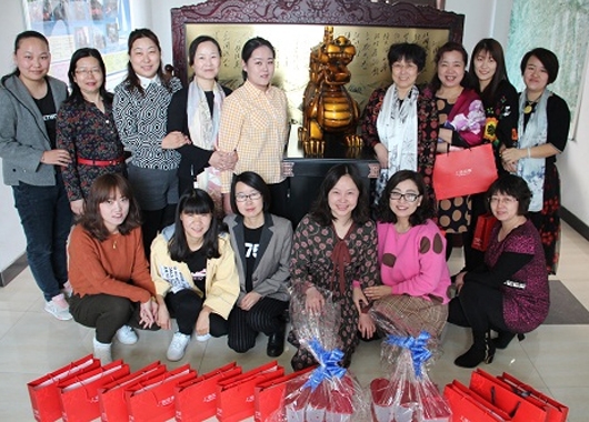 三八婦女節慰問(wèn)女職工